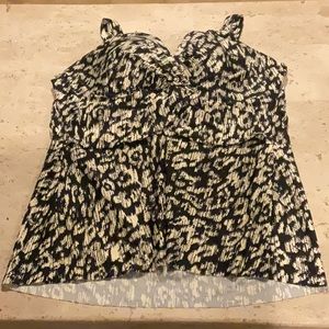 MiracleSuit Black and Cream Print Tankini Top. Size 40 DD EUC